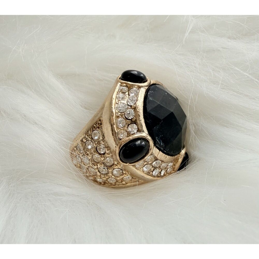 Huge Gold Tone Black Rhinestone Statement Cocktail Ring 1990s Size 6 - Picture 3 of 4